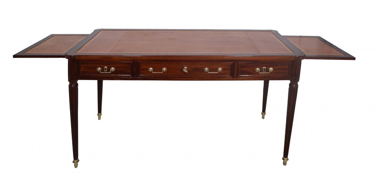 Bureau plat double face en acajou, époque Louis XVI — vue 2