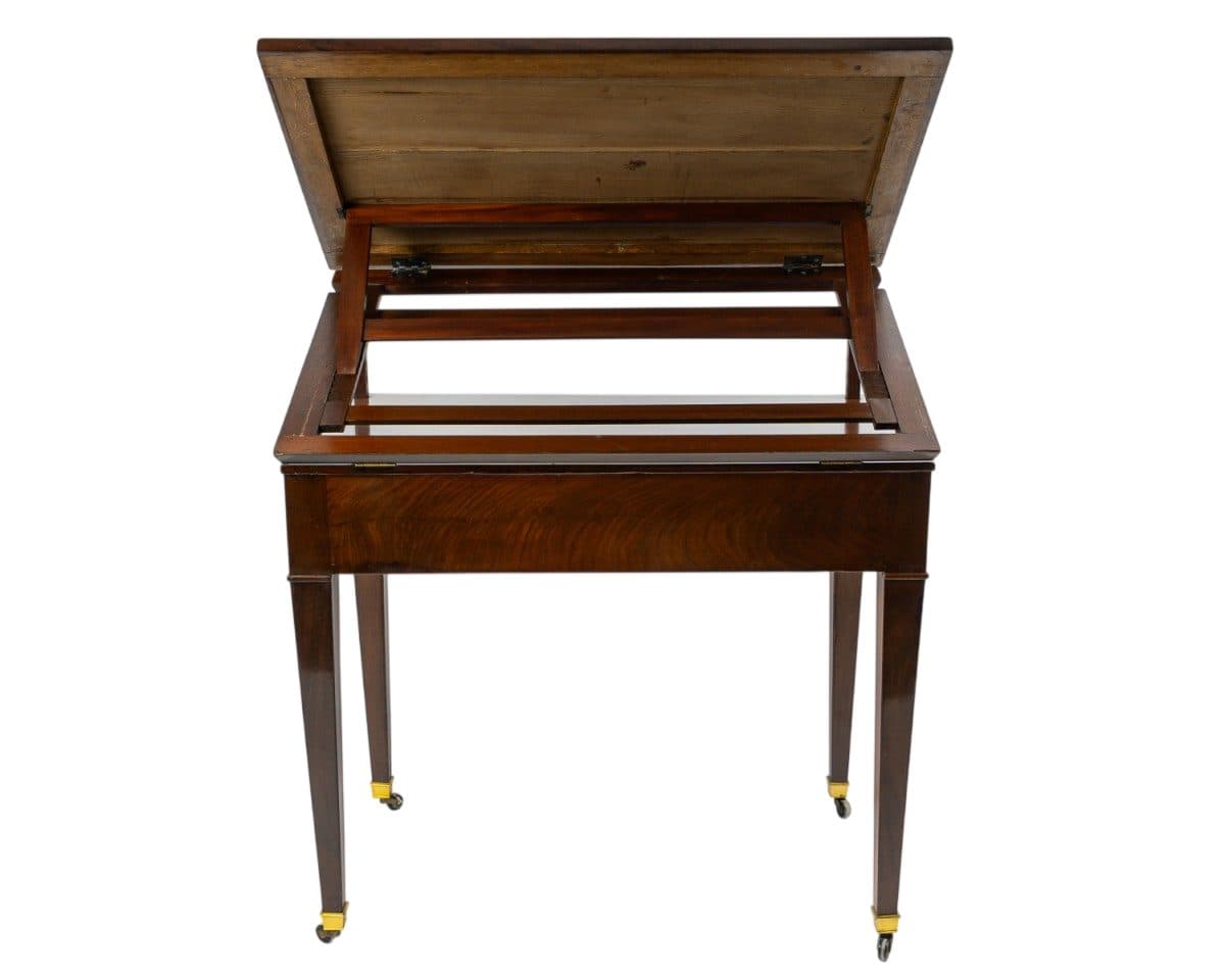 Table à la Tronchin en acajou et acajou de Cuba flammé, époque Directoire (1795-1799) — vue 4