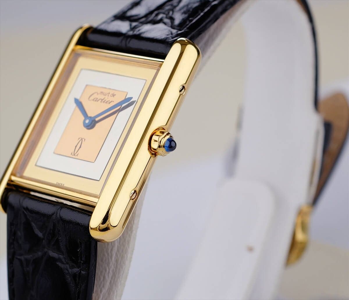 Cartier Tank Must Trinity — vue 3