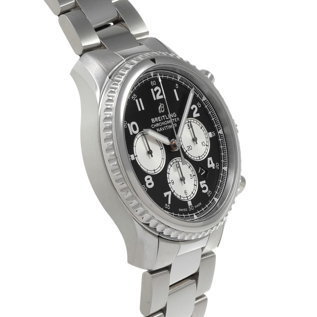 Breitling Navitimer 8 B01 Chronographe — vue 3