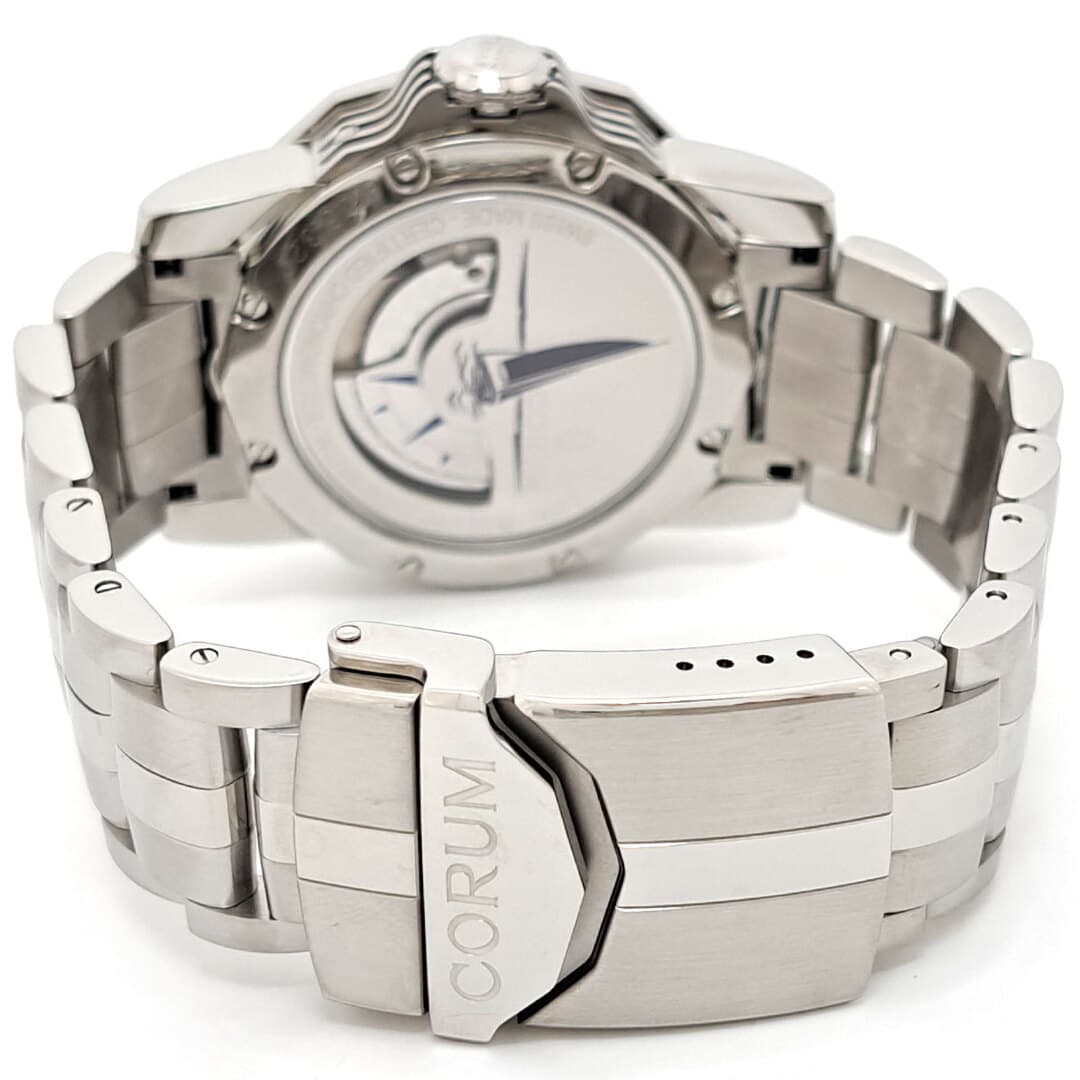 Corum Corum Admiral's Cup — vue 3