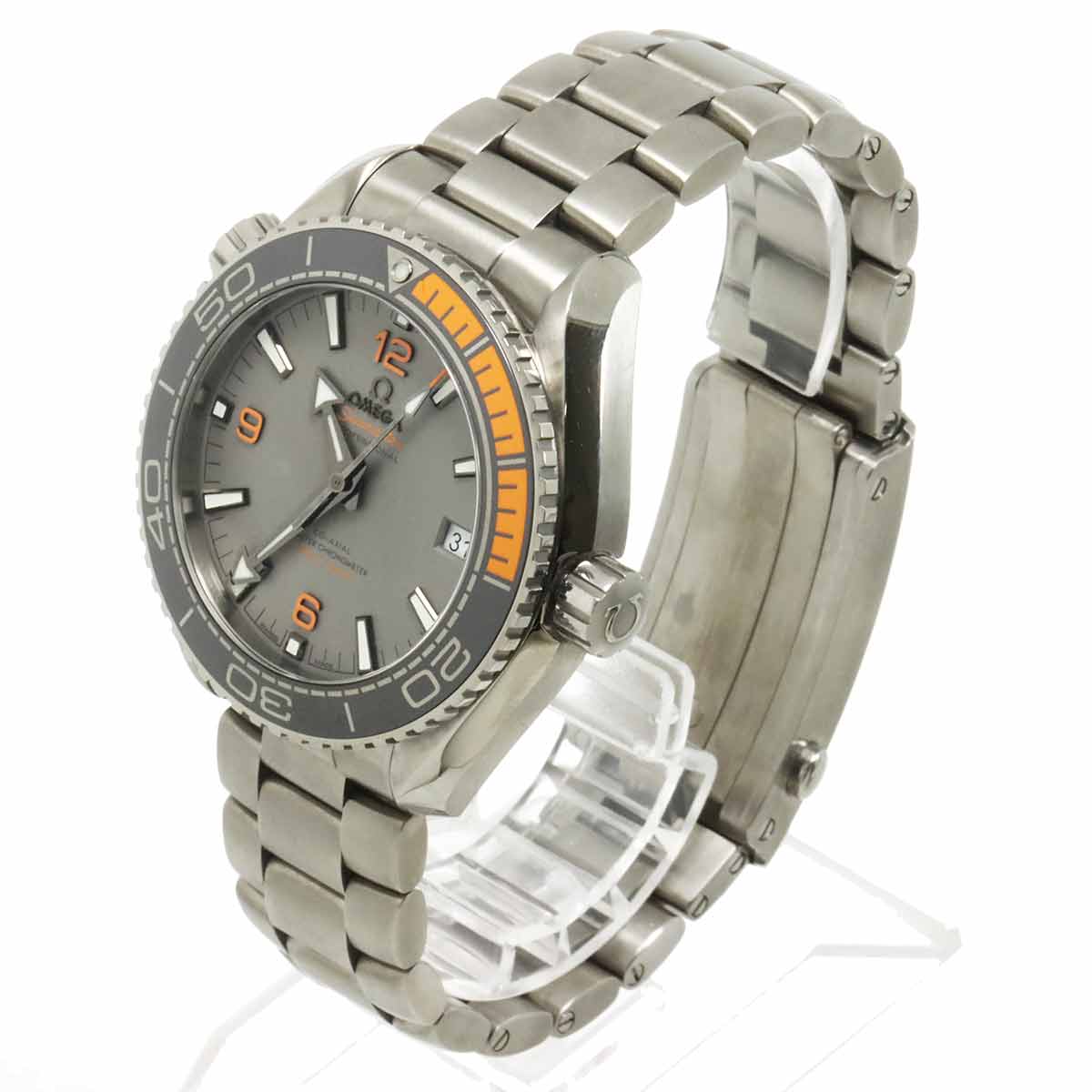 Omega Seamaster Planet Ocean Master Chronometer 600M — vue 3