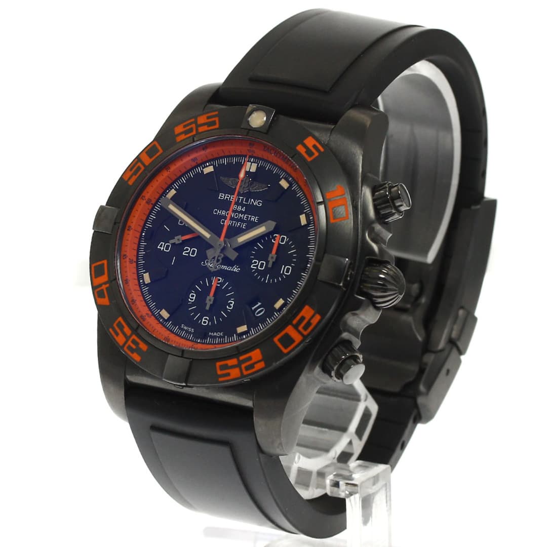 Breitling Chronomat 44 Raven — vue 3