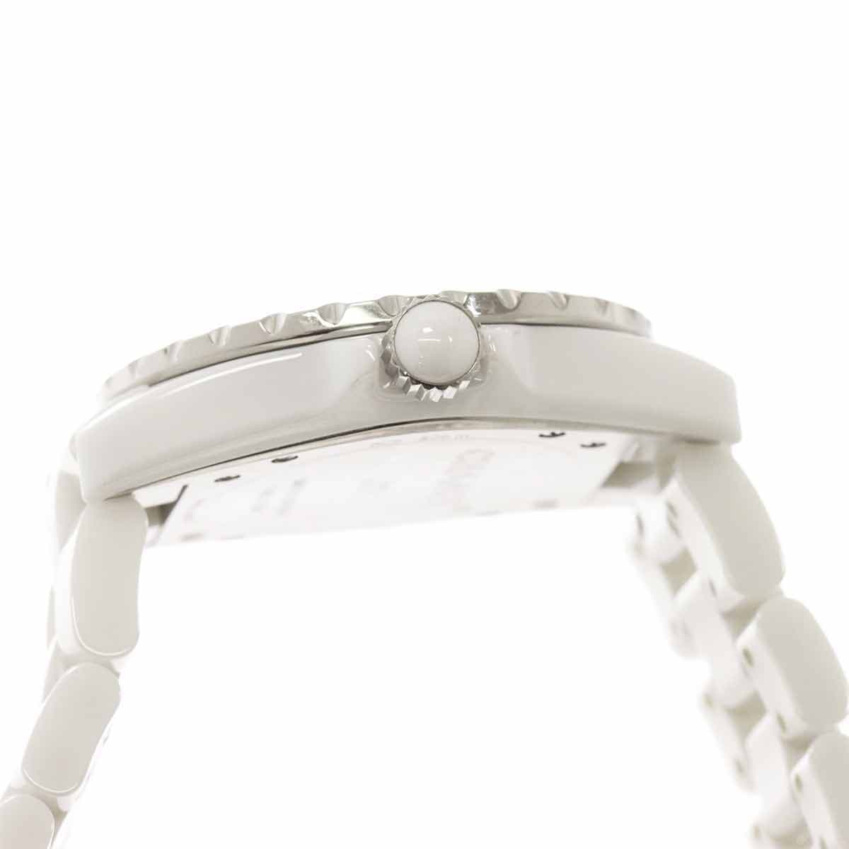 Chanel J12 — vue 4