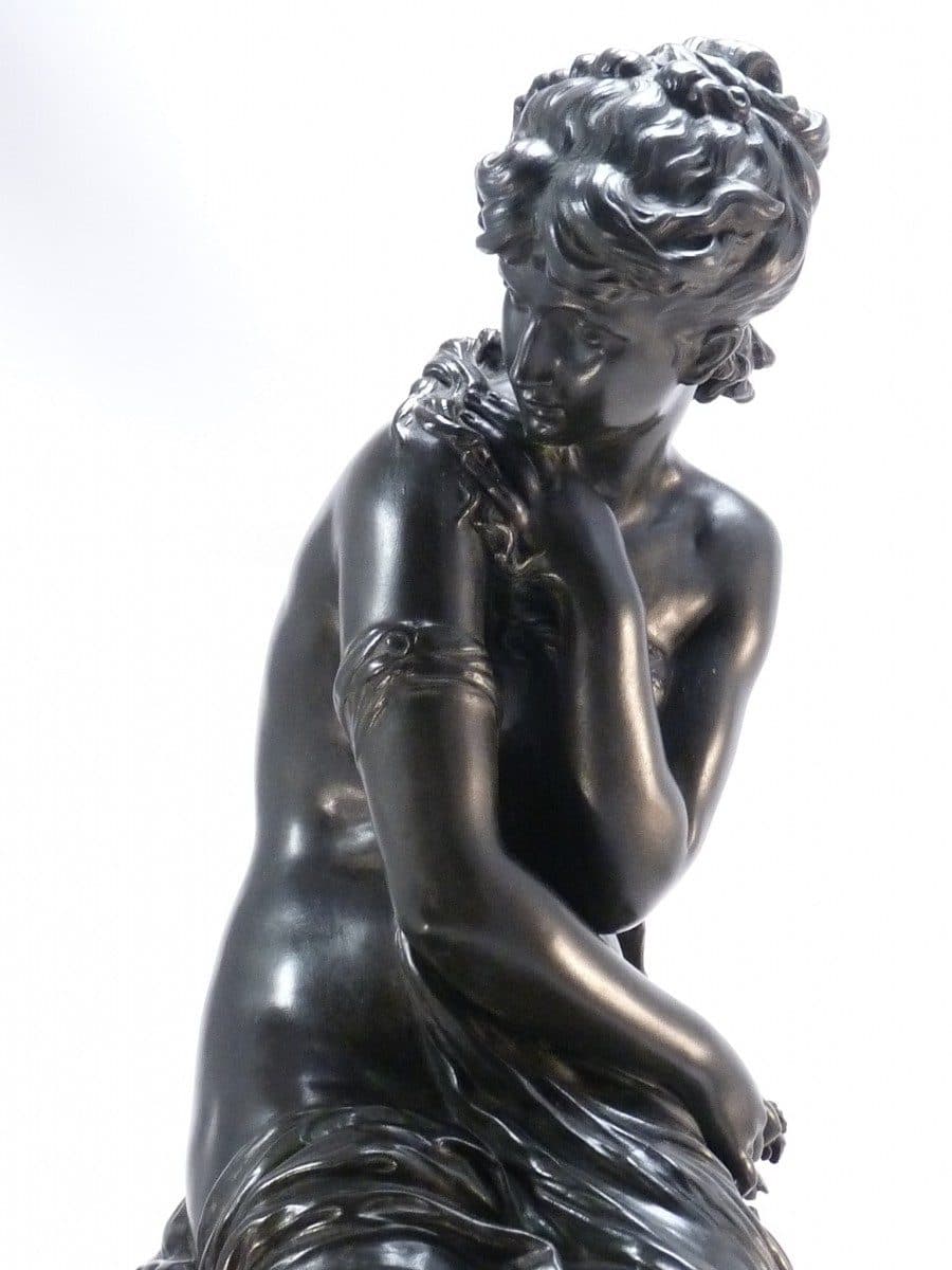 La Frileuse, figure féminine en bronze patiné — vue 2
