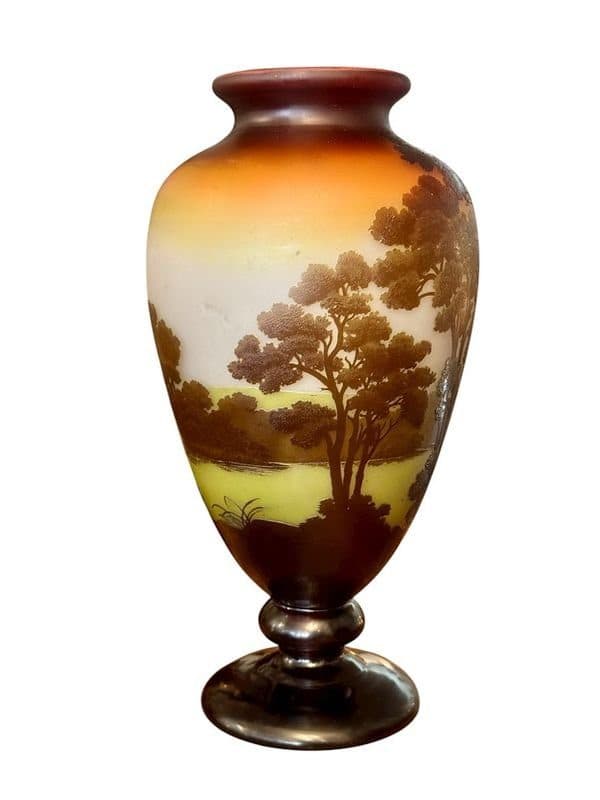 Émile Gallé Grand vase « Paysage lacustre aux barques » — vue 2