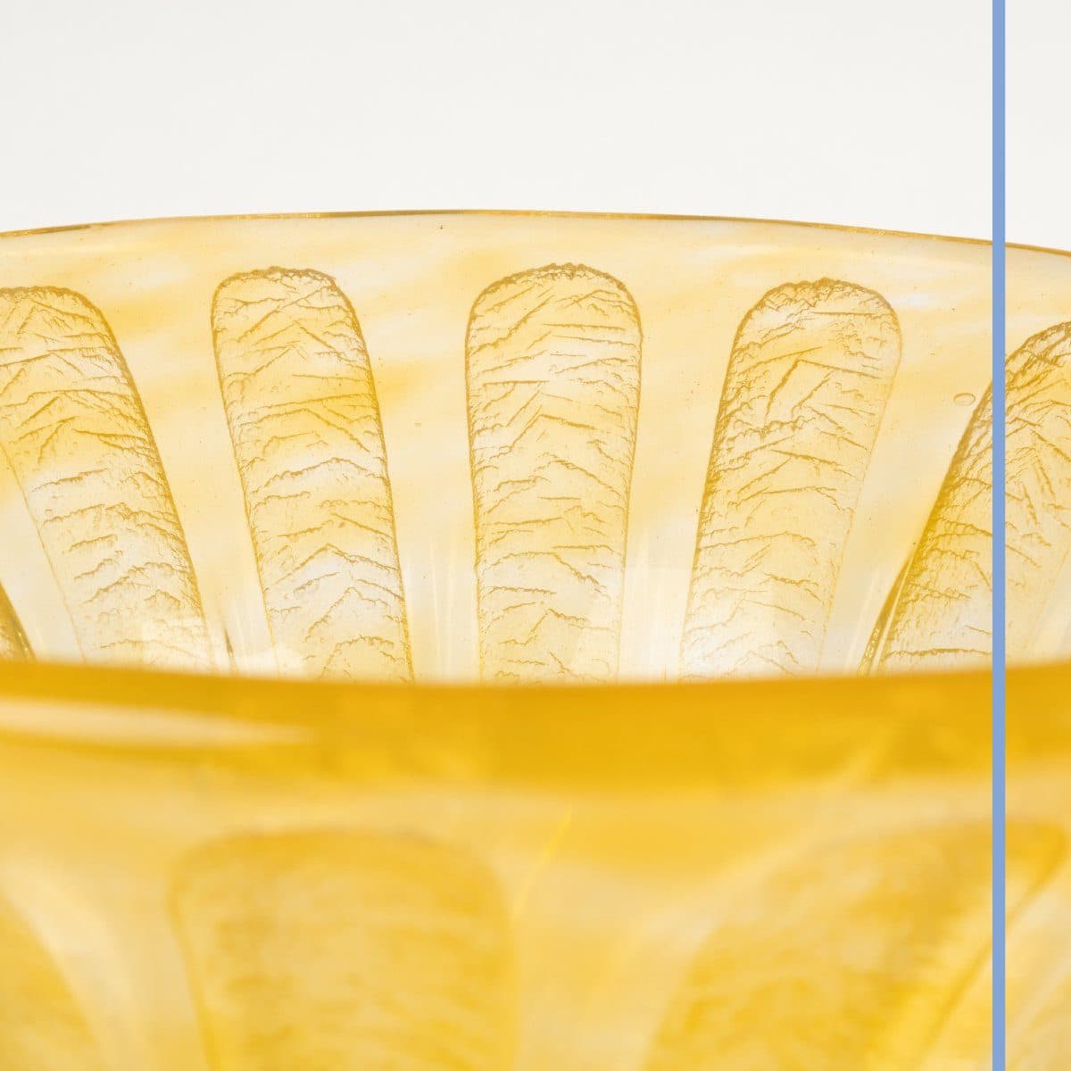 Daum Grand vase corolle à godrons — vue 4
