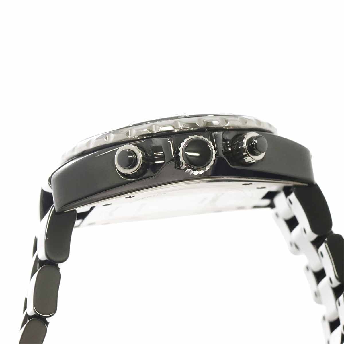 Chanel J12 — vue 4