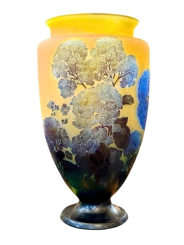 Émile Gallé Monumental vase « Hortensias »