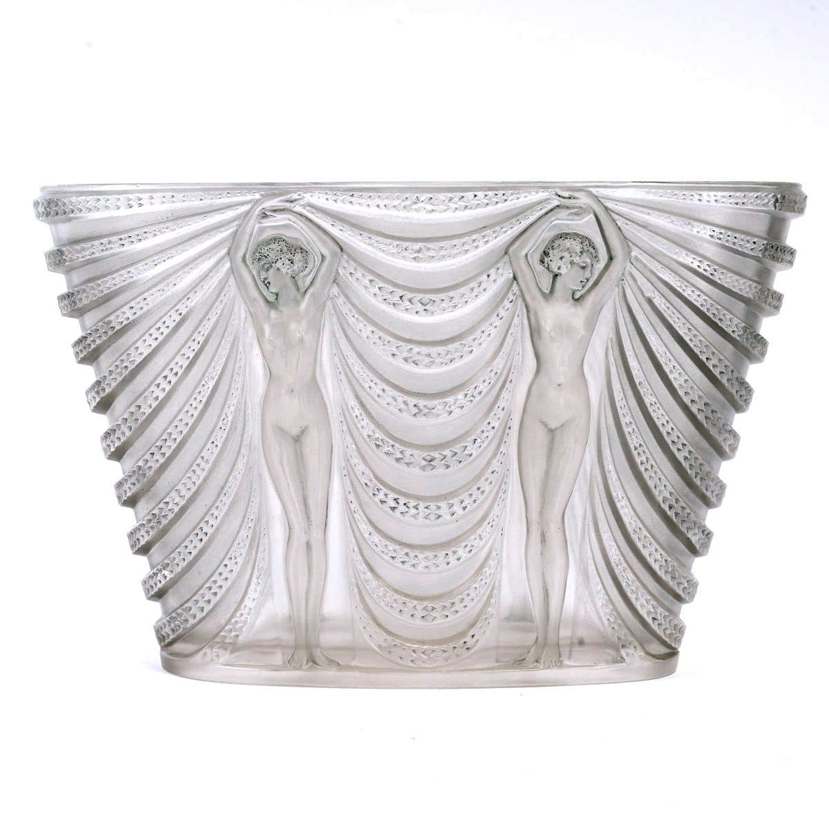 René Lalique Vase « Terpsichore » en verre blanc patiné bleu