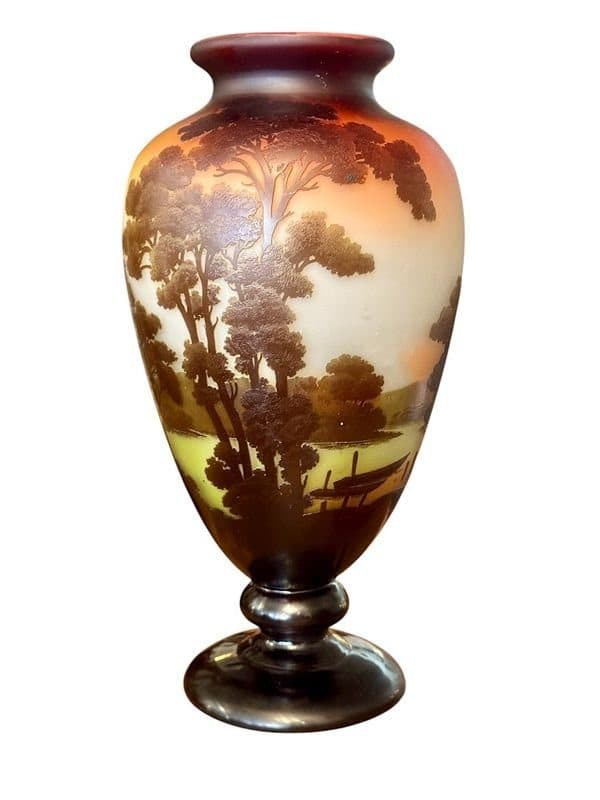 Émile Gallé Grand vase « Paysage lacustre aux barques »