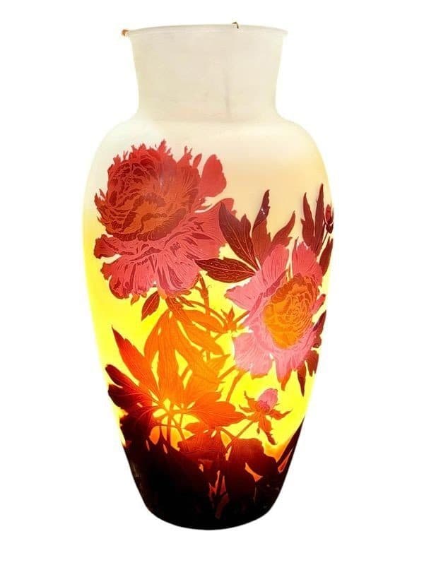 Émile Gallé Monumental vase « Aux Pivoines »