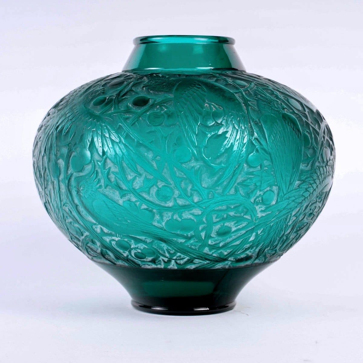 René Lalique Vase « Aras » en verre vert canard