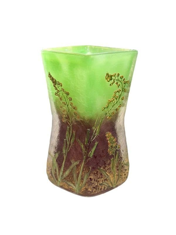 Daum Nancy Vase « Aux Lupins »