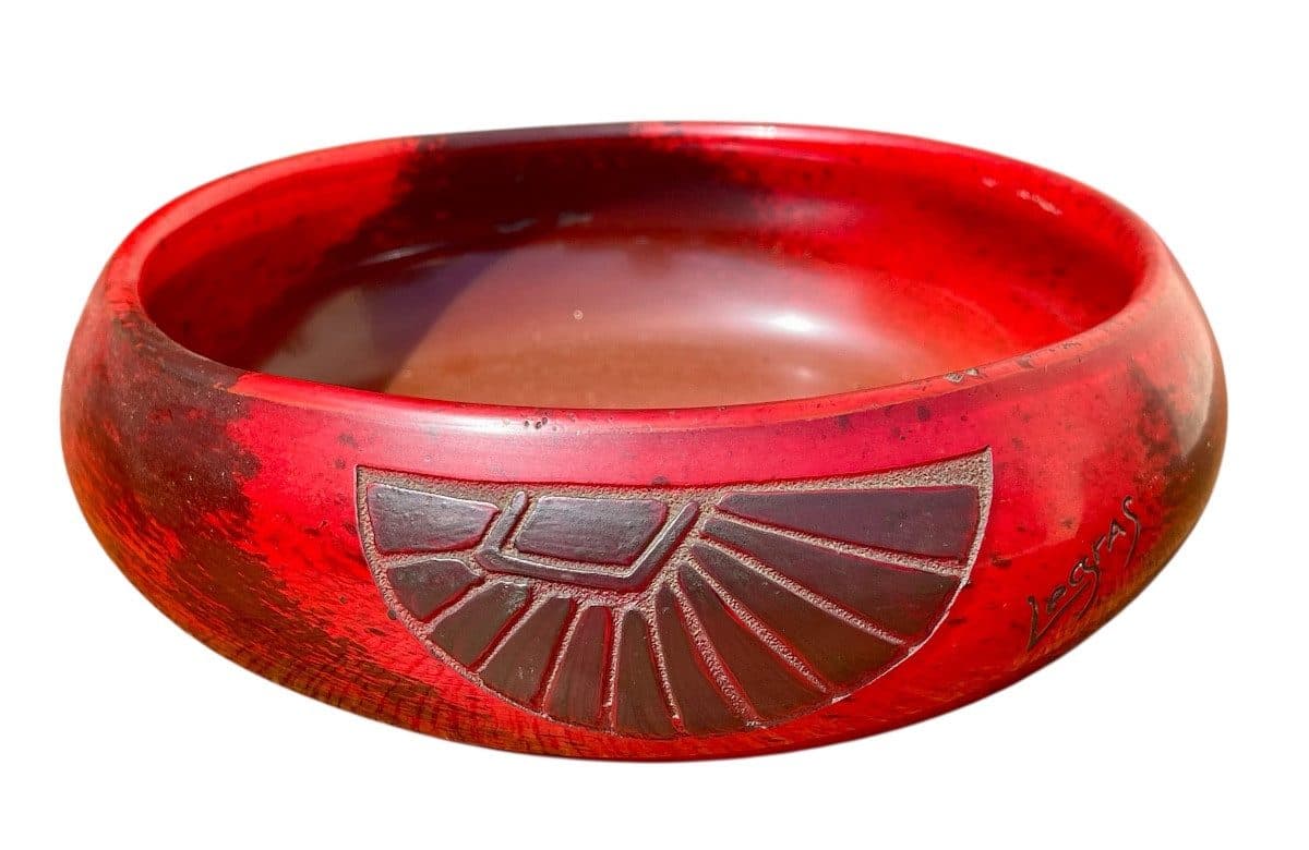 Legras Coupe en verre rouge à décor géométrique
