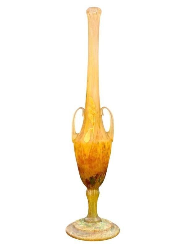 Daum Nancy, vase soliflore aux freesias
